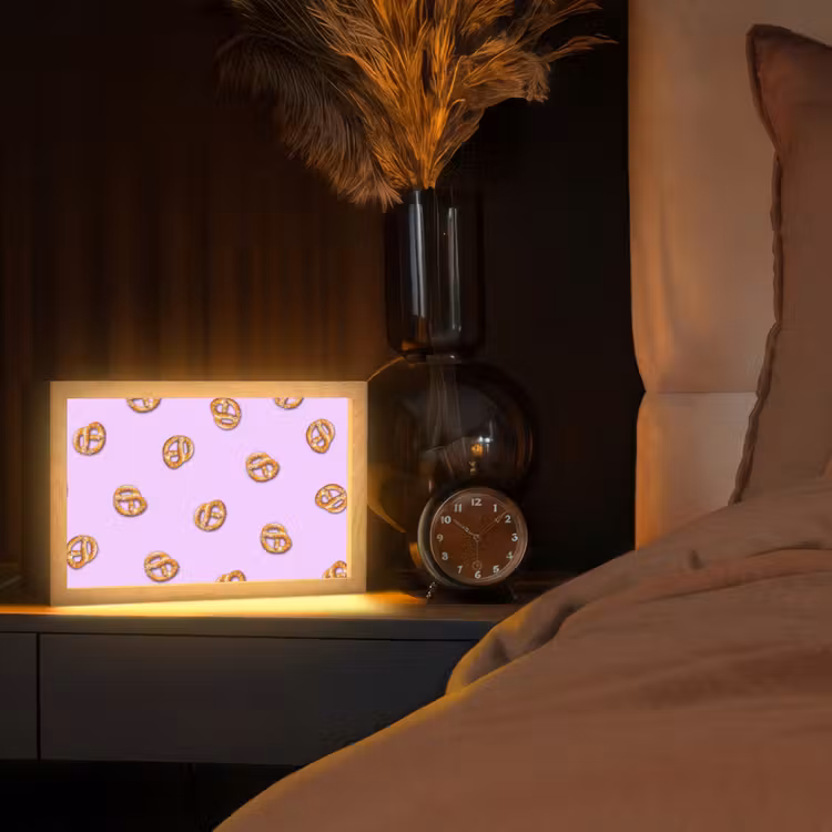 Pretzels - Eten - Paars Light Box met kabel (Tafellamp) klein -sfeer1