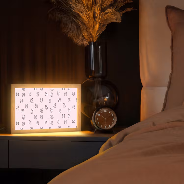 Konijnen - Minimalistisch - Roze Light Box met kabel (Tafellamp) klein 924 -sfeer1