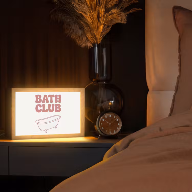 Retro - Bad - Roze Light Box met kabel (Tafellamp) klein -sfeer1