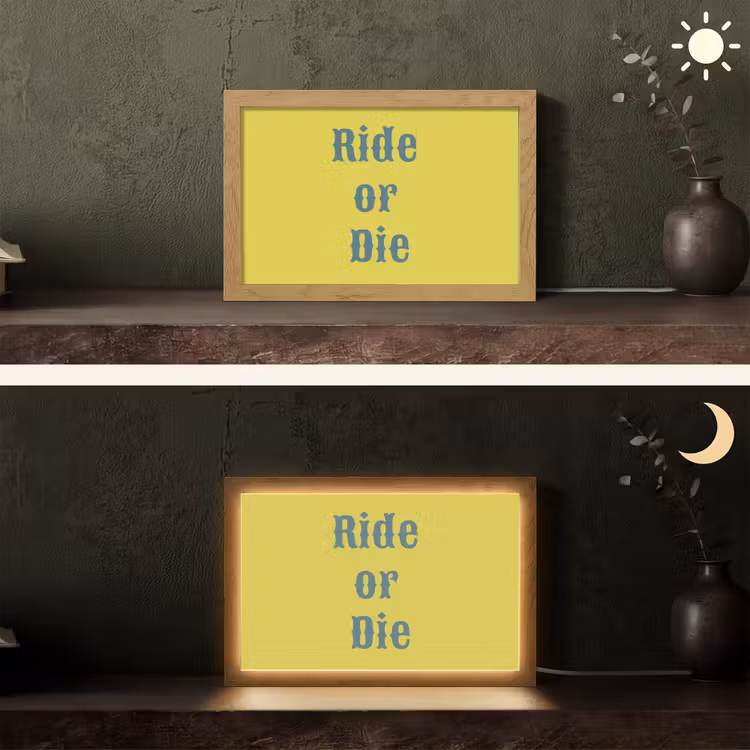 Ride or die - Geel - Blauw Light Box met kabel (Tafellamp) klein -sfeer3