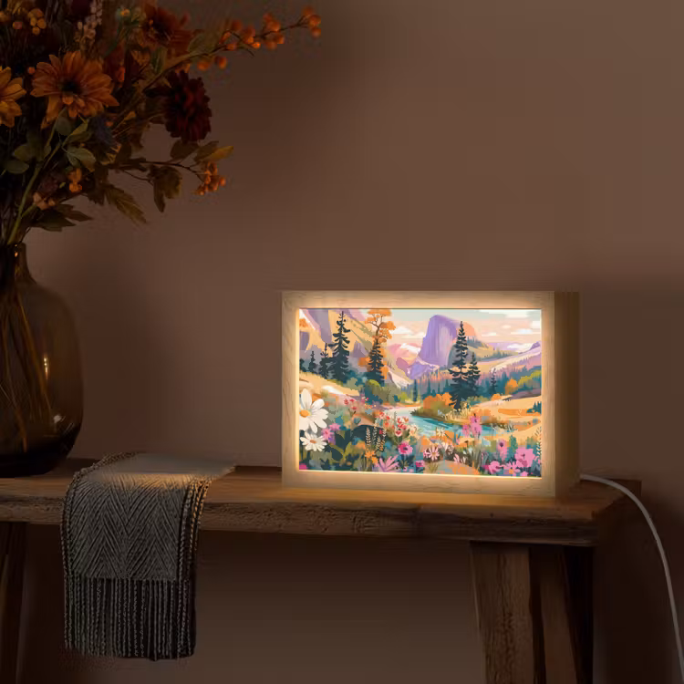 Rivier - Vallei vol bloemen - Levendig Light Box met kabel (Tafellamp) klein -sfeer4
