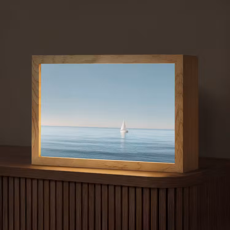 Zeilbootje - Kalme zee - Helderblauwe hemel Light Box met kabel (Tafellamp) klein -z3d_website