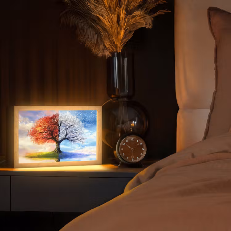 Seizoenen - Kunst - Boom - Winter - Herfst Light Box met kabel (Tafellamp) klein -sfeer1