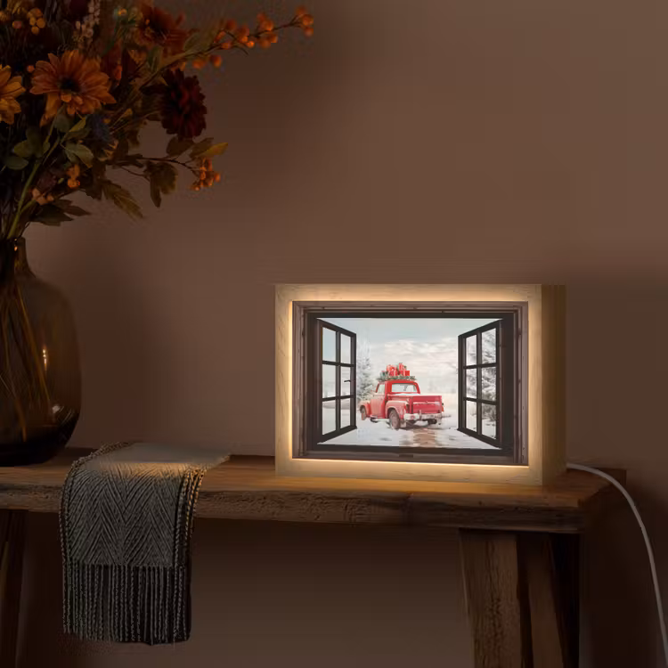 Doorkijk - Auto - Rood - Cadeaus - Winterlandschap - Kerst Light Box met kabel (Tafellamp) klein -sfeer4