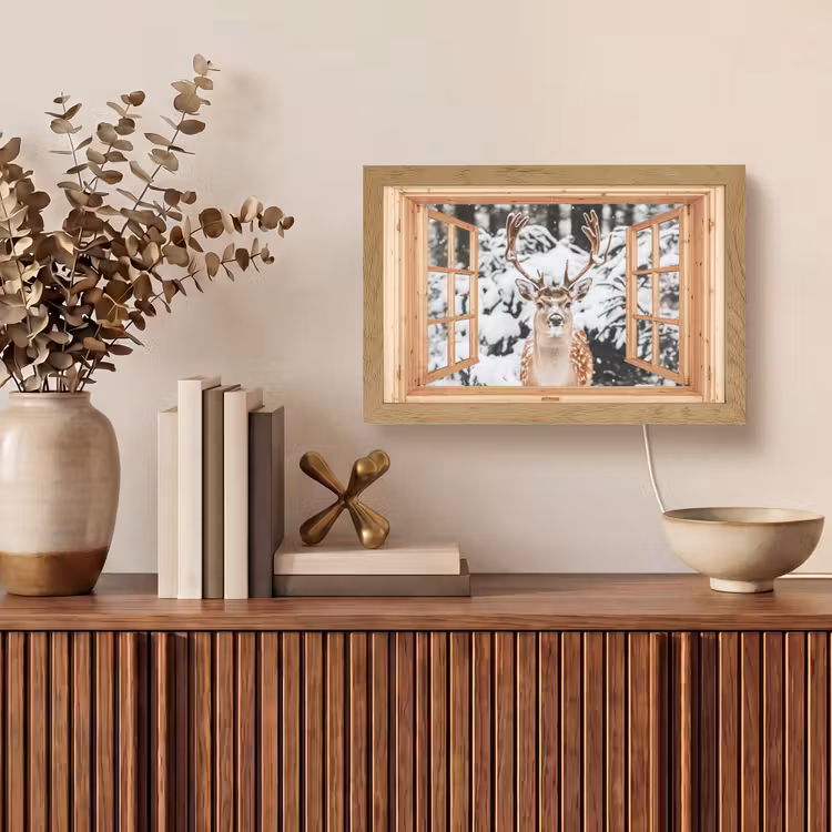 Doorkijk - Hert - Sneeuw - Winter - Bos - Dieren Light Box met kabel (Tafellamp) klein -sfeer2