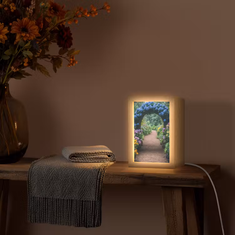 Doorkijk - Bloemen - Hortensia - Pad Light Box met kabel (Tafellamp) klein -sfeer4