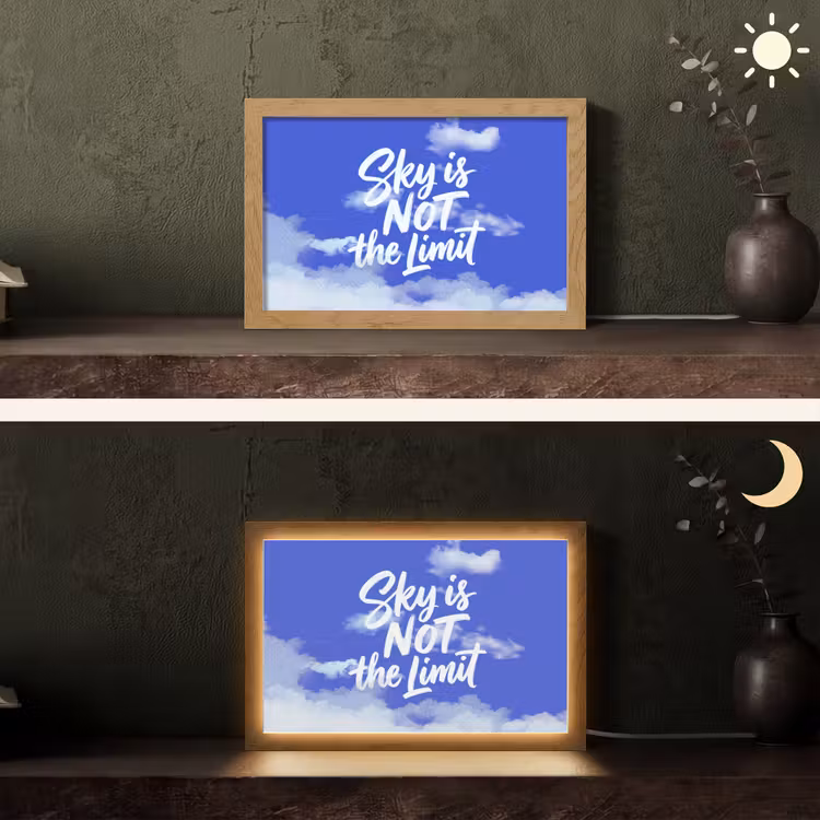 Sky is not the limit - Blauwe lucht - Wolken Light Box met kabel (Tafellamp) klein -sfeer3