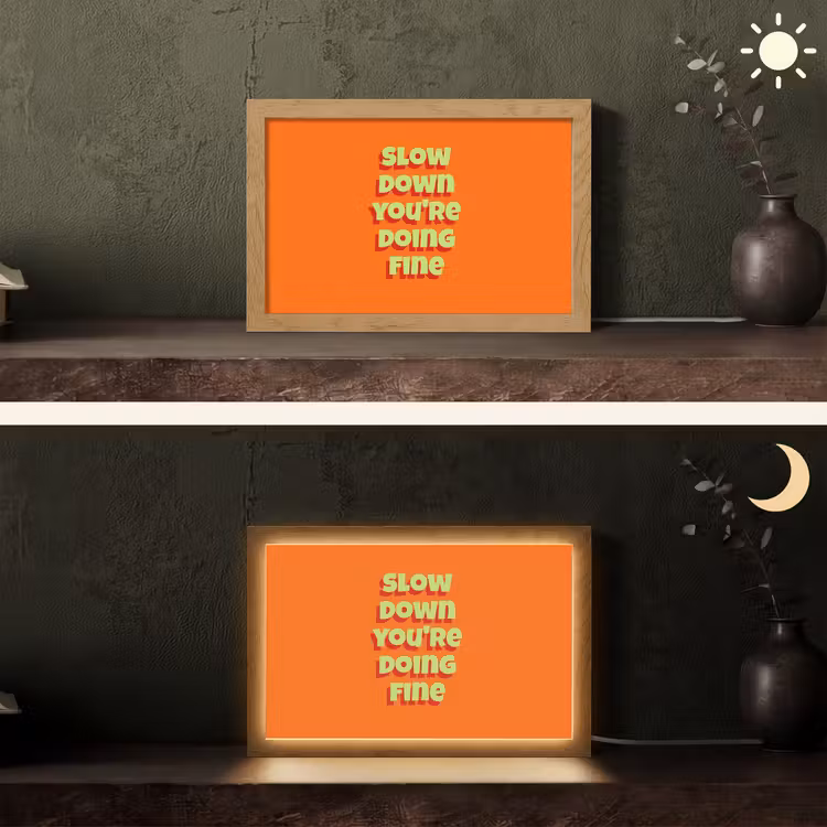 Slow down you're doing fine - Oranje - Simple Light Box met kabel (Tafellamp) klein -sfeer3
