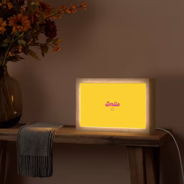 Smile - Geel - Roze Light Box met kabel (Tafellamp) klein -sfeer4