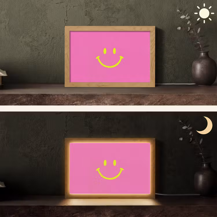 Smiley - Vrolijk - Roze Light Box met kabel (Tafellamp) klein -sfeer3