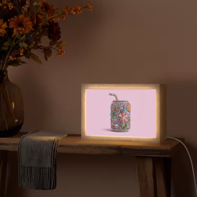 Frisdrankblikje - Bloemenpatroon - Edelstenen - Kleurrijk Light Box met kabel (Tafellamp) klein -sfeer4