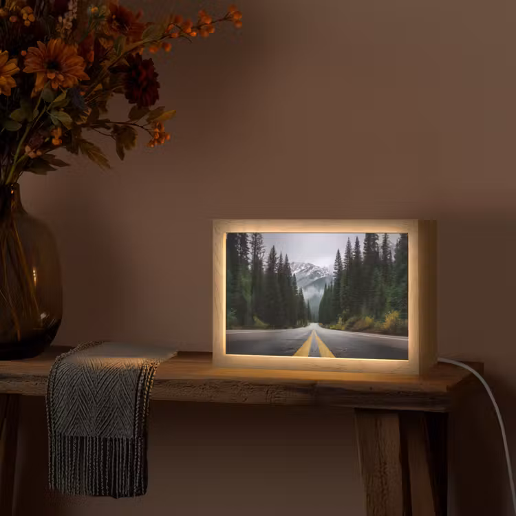 Sparrenbos - Weg - Bergen - Sneeuw Light Box met kabel (Tafellamp) klein -sfeer4