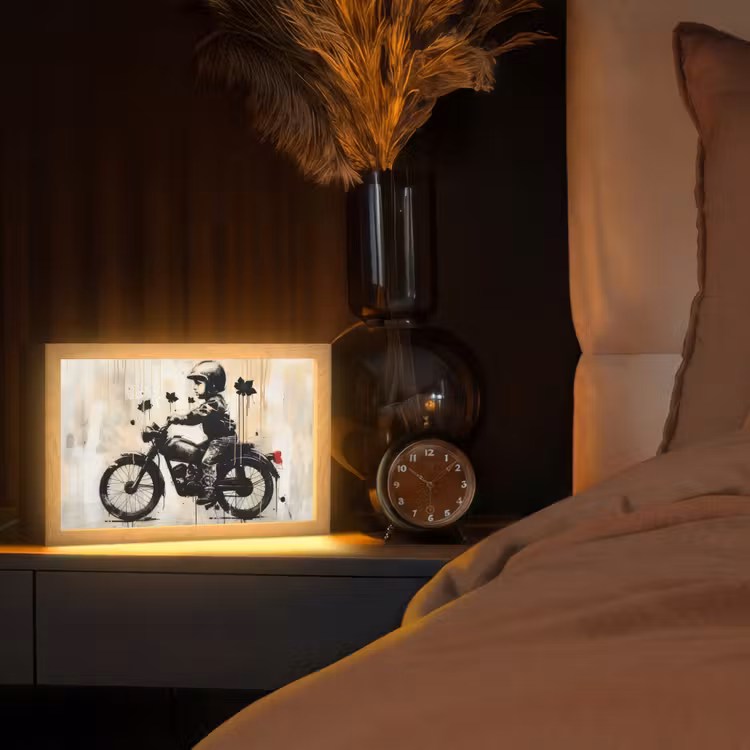 Street art - Motor - Jongen - Graffiti - Banksy Style Light Box met kabel (Tafellamp) klein -sfeer1