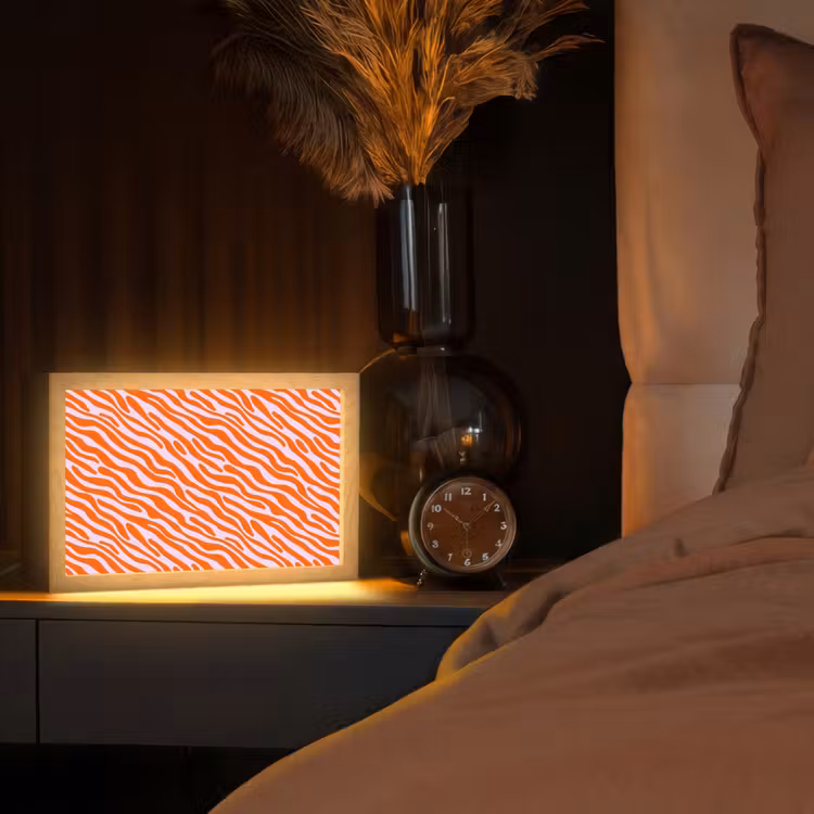 Strepen - Dynamisch - Oranje Light Box met kabel (Tafellamp) klein 924 -sfeer1