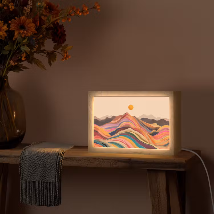 Zon - Kleurrijk landschap - Bergen Light Box met kabel (Tafellamp) klein -sfeer4