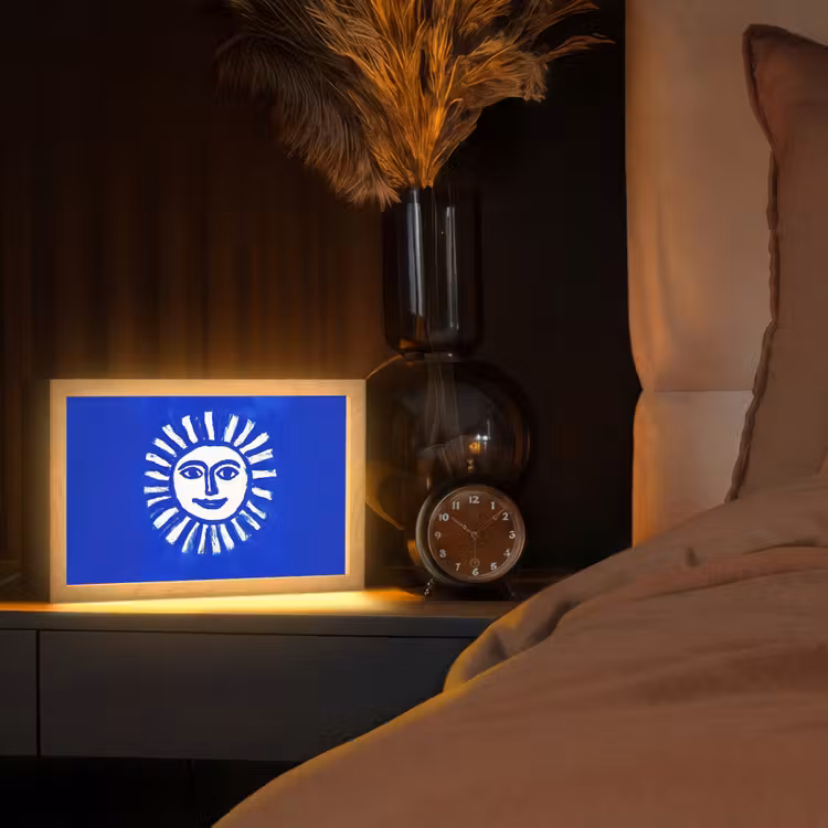 Zon - Gezicht - Penseelstructuur - Blauw Light Box met kabel (Tafellamp) klein -sfeer1