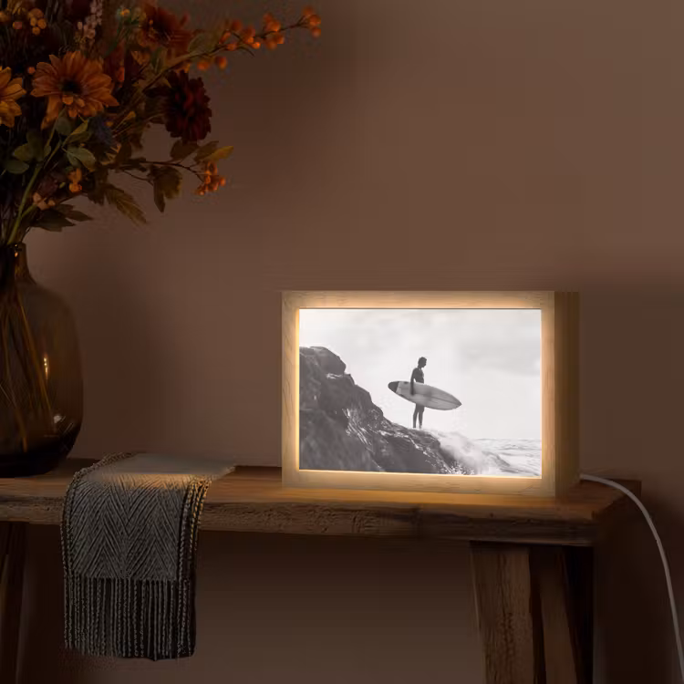 Surfer - Rots - Oceaan - Golven Light Box met kabel (Tafellamp) klein -sfeer4