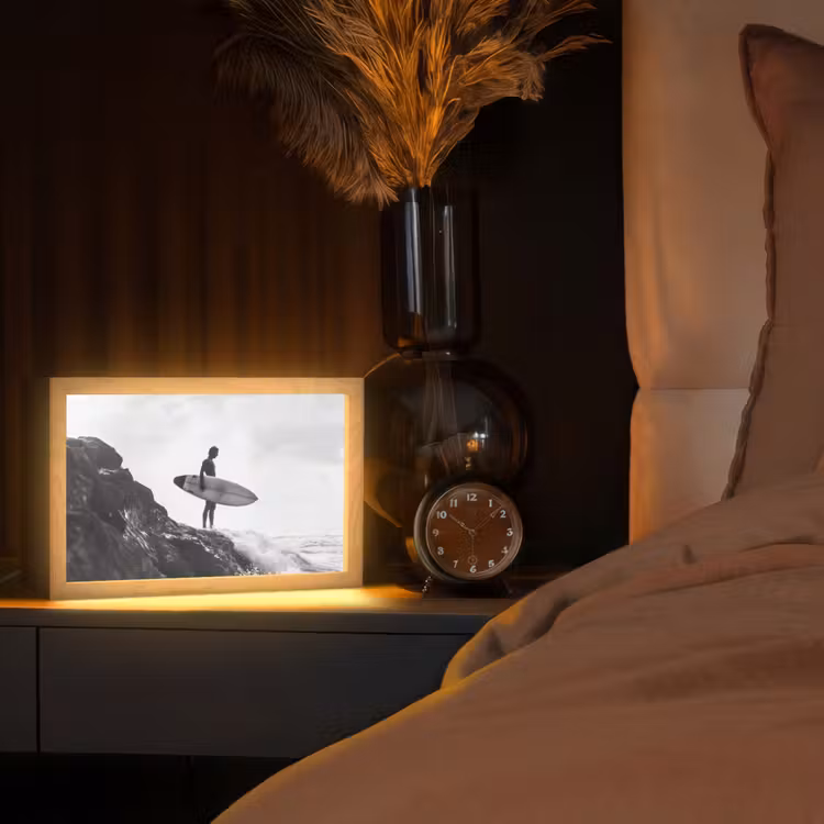 Surfer - Rots - Oceaan - Golven Light Box met kabel (Tafellamp) klein -sfeer1