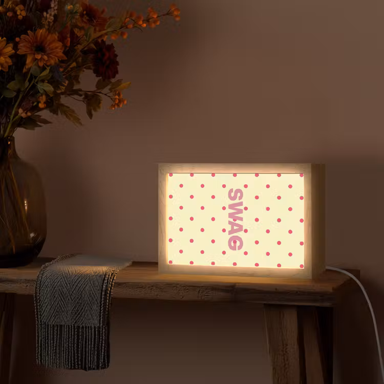 Swag - Roze - Stippen - Geel Light Box met kabel (Tafellamp) klein -sfeer4