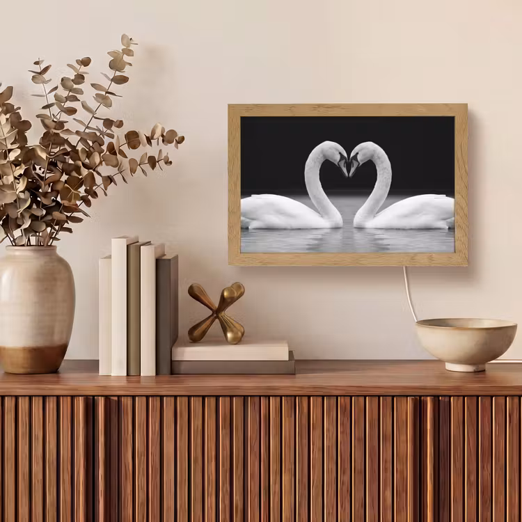 Zwanen - Hart - Zwart - Wit Light Box met kabel (Tafellamp) klein -sfeer2