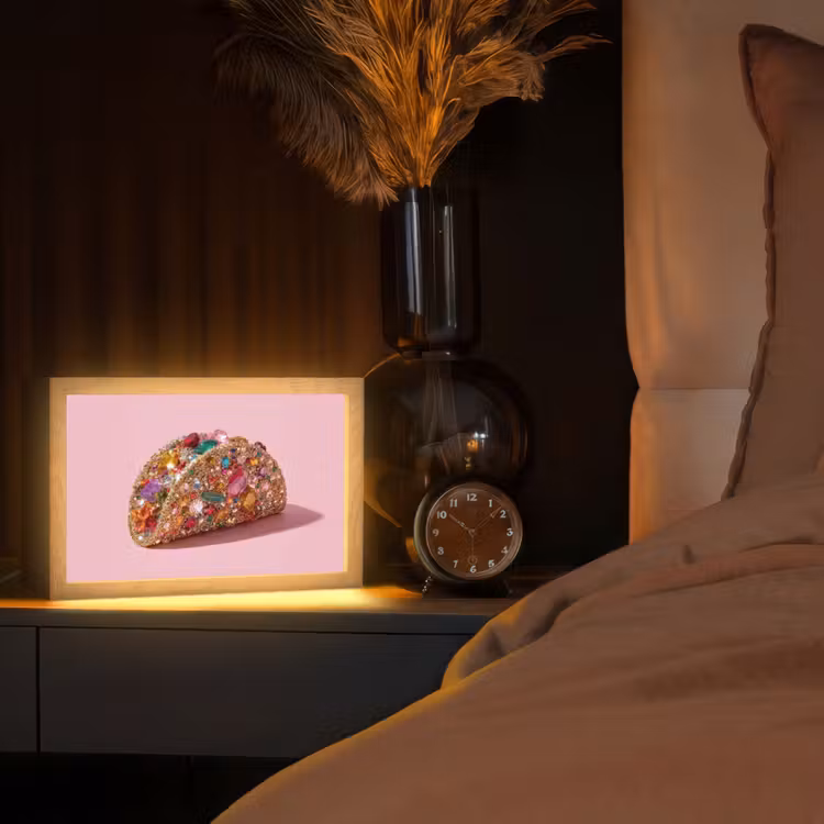 Taco - Kleurrijk - Edelstenen - Goud Light Box met kabel (Tafellamp) klein -sfeer1