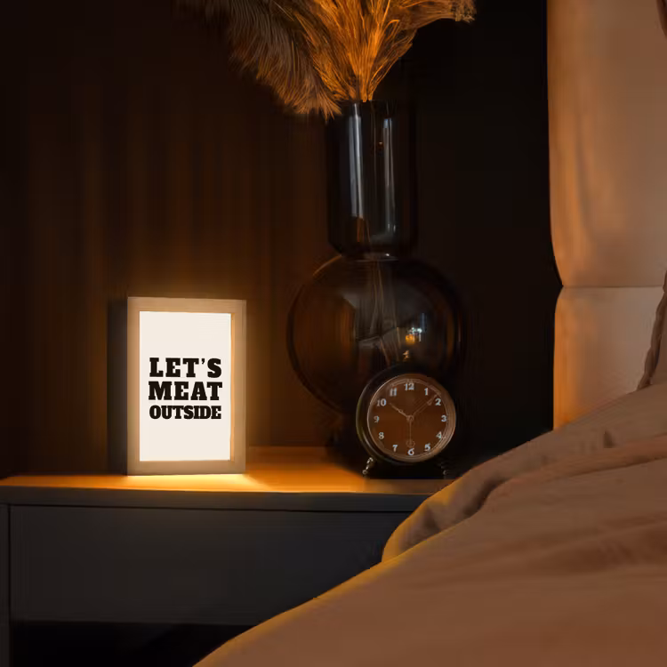 Tekst - Blokletters - Zwart - Vlees Light Box met kabel (Tafellamp) klein -sfeer1