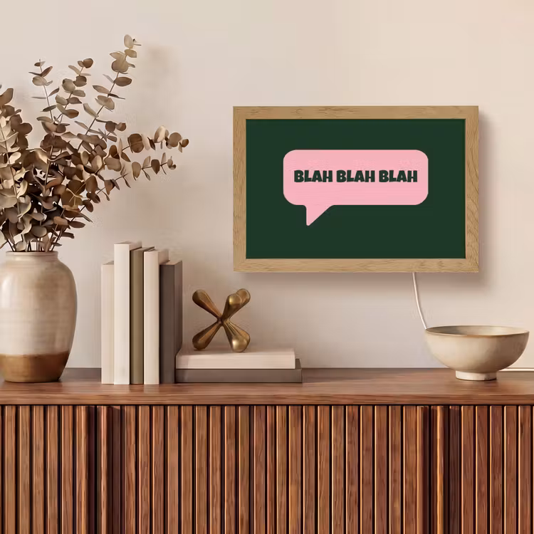 Tekstwolk - BLAH BLAH BLAH - Roze Light Box met kabel (Tafellamp) klein -sfeer2