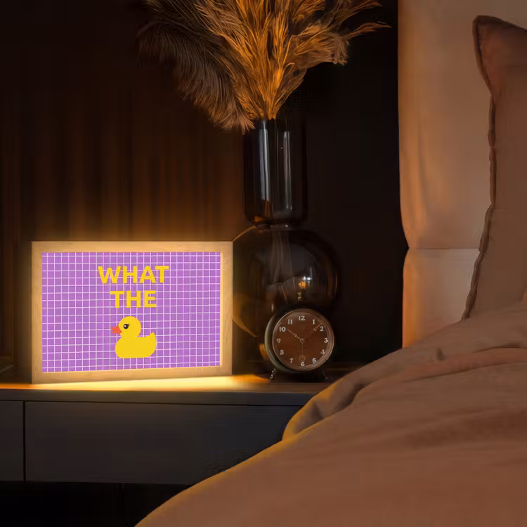 Tekst - Eend - Paars Light Box met kabel (Tafellamp) klein -sfeer1