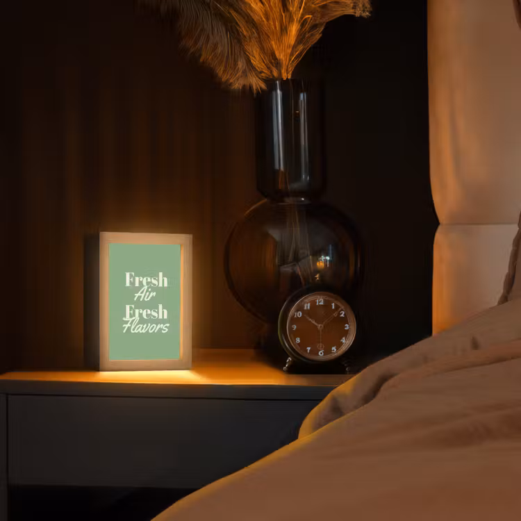 Tekst - Groen - Sierlijk - Letters Light Box met kabel (Tafellamp) klein -sfeer1