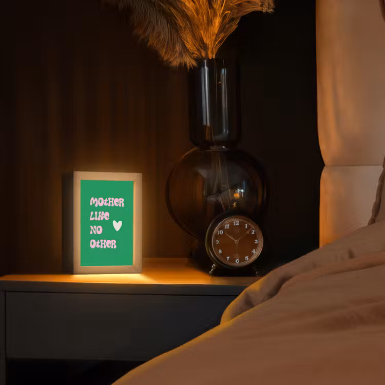 Tekst - Hartje - Moeder - Groen Light Box met kabel (Tafellamp) klein -sfeer1