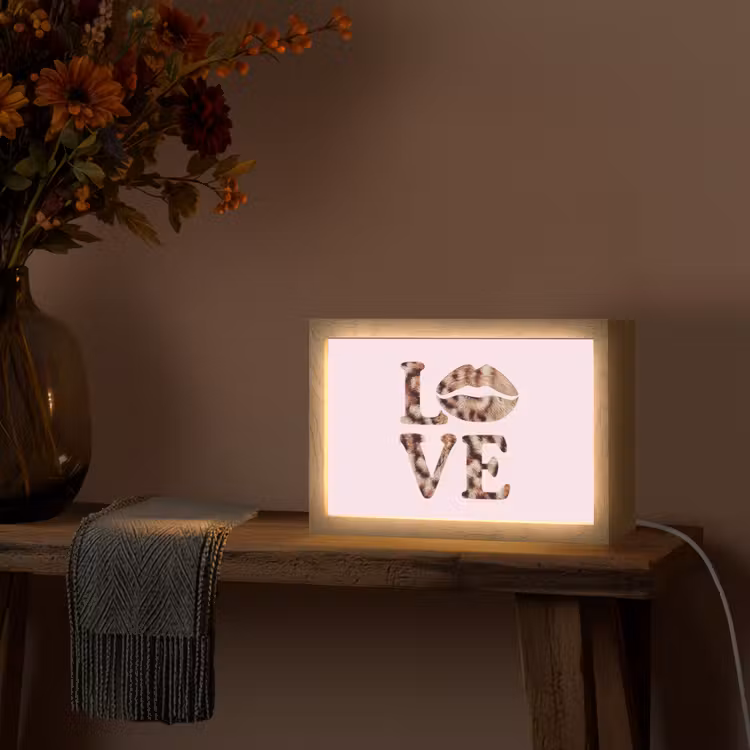 Tekst - Love - Pantervacht - Lichtroze Light Box met kabel (Tafellamp) klein -sfeer4