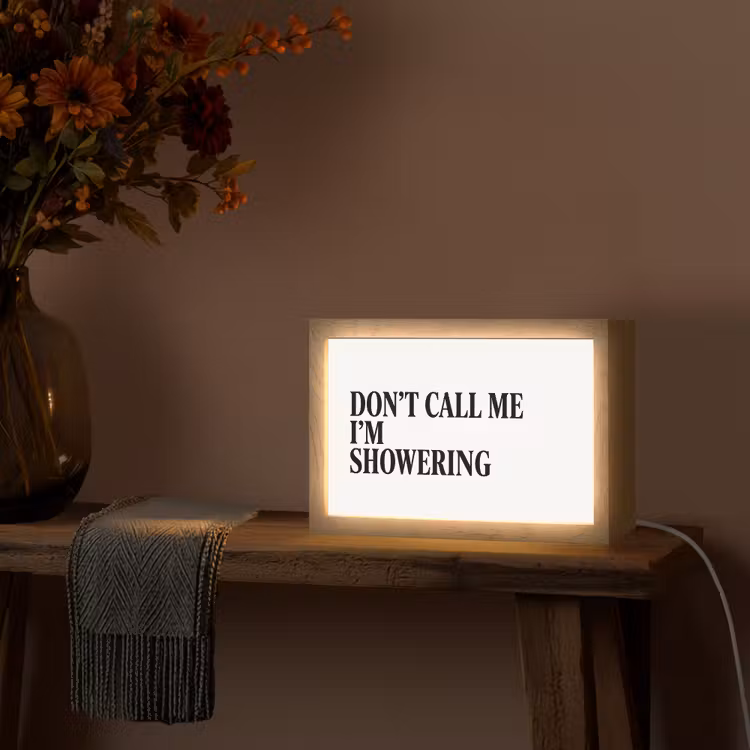 Tekst - Modern - Zwart - Wit Light Box met kabel (Tafellamp) klein -sfeer4