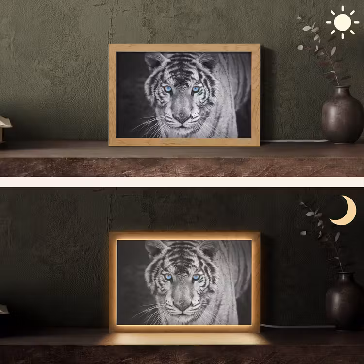 Tijger - Dier - Zwart - Blauw - Modern Light Box met kabel (Tafellamp) klein -sfeer3