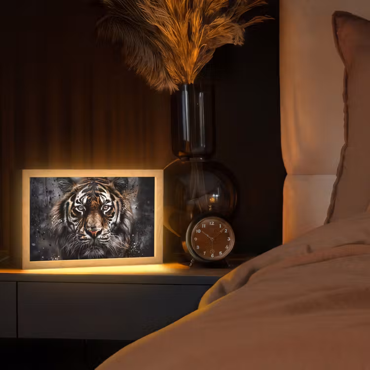 Tijger - Dieren - Portret - Luxe - Zwart Light Box met kabel (Tafellamp) klein -sfeer1