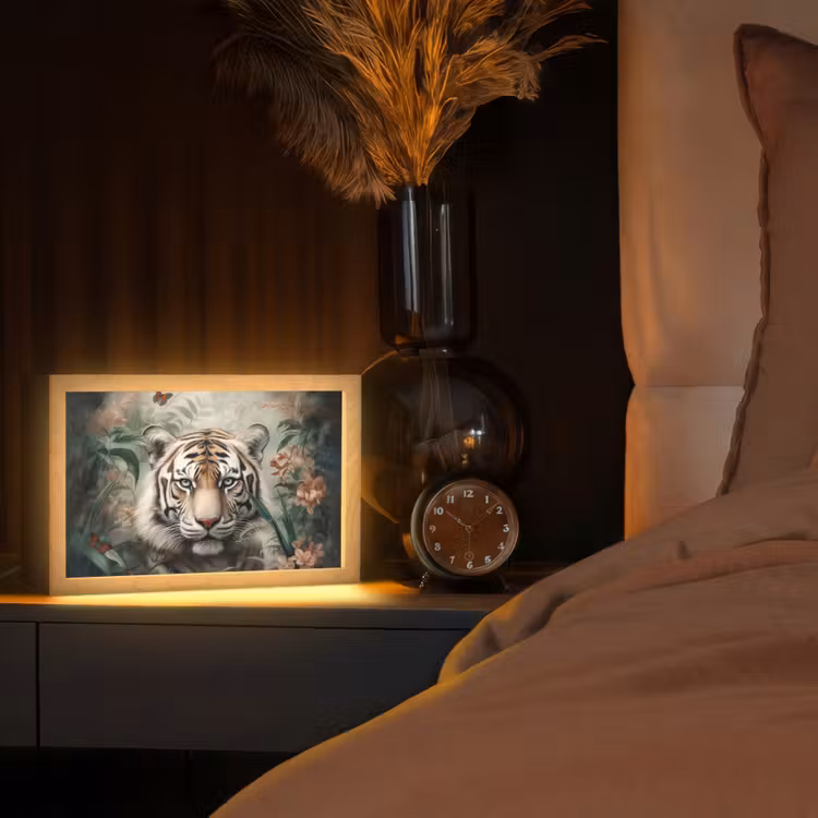 Tijger - Vlinders - Dieren - Jungle - Bloemen Light Box met kabel (Tafellamp) klein -sfeer1