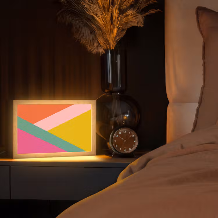Driehoeken - Kleurrijk - Abstract Light Box met kabel (Tafellamp) klein -sfeer1