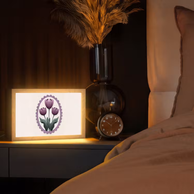 Tulpen - Paars - Lijst - Bladeren Light Box met kabel (Tafellamp) klein -sfeer1