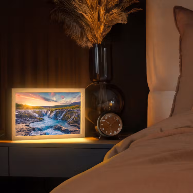 Waterval - Planten - Mos - Landschap - Zonsondergang - Rots Light Box met kabel (Tafellamp) klein -sfeer1