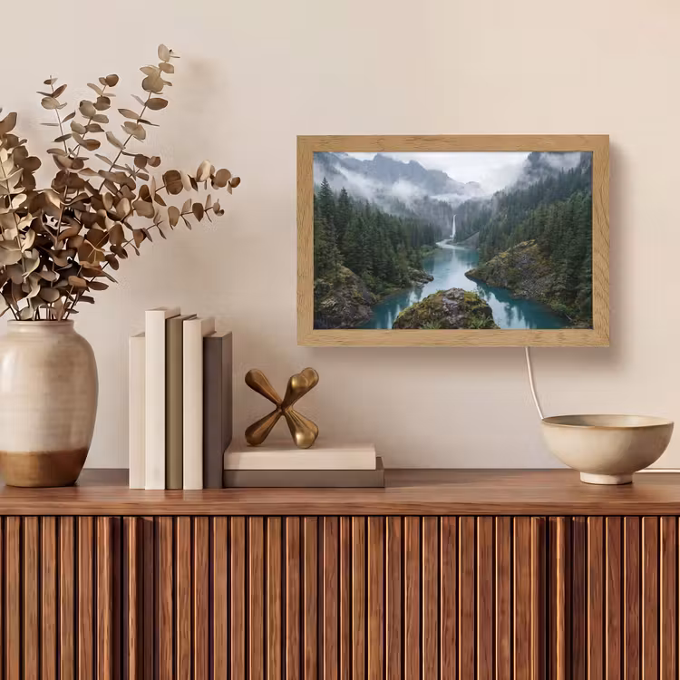 Waterval - Bomen - Bergen Light Box met kabel (Tafellamp) klein -sfeer2