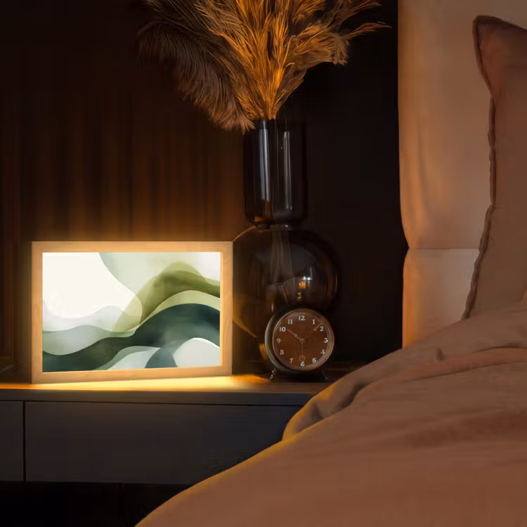 Golven - Abstract - Lichtgroen - Sierlijk Light Box met kabel (Tafellamp) klein -sfeer1