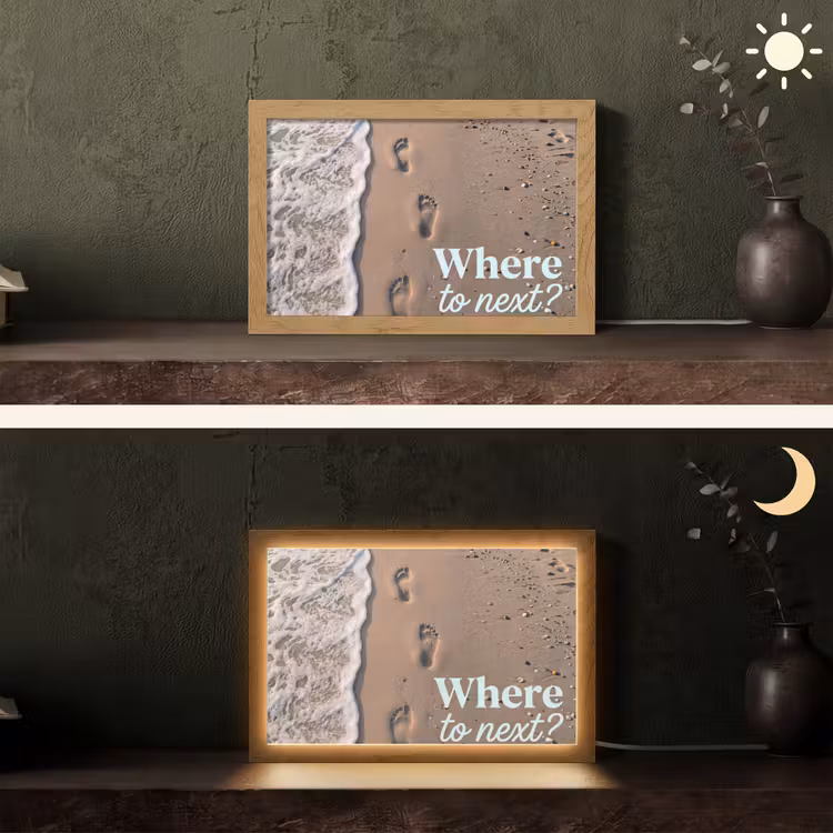 Where to next - Strand - Voetstappen Light Box met kabel (Tafellamp) klein -sfeer3