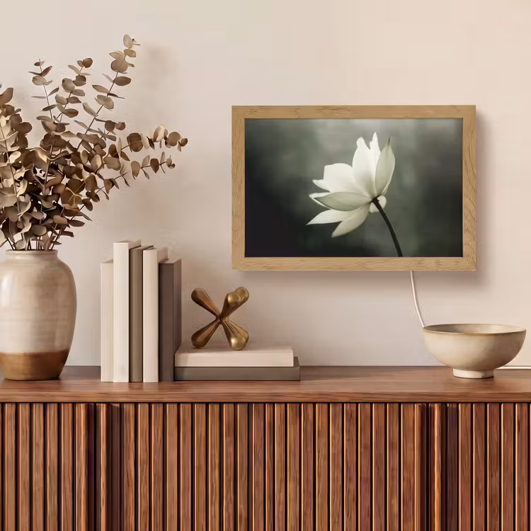 Wit - Lotus - Donker - Bloem Light Box met kabel (Tafellamp) klein -sfeer2