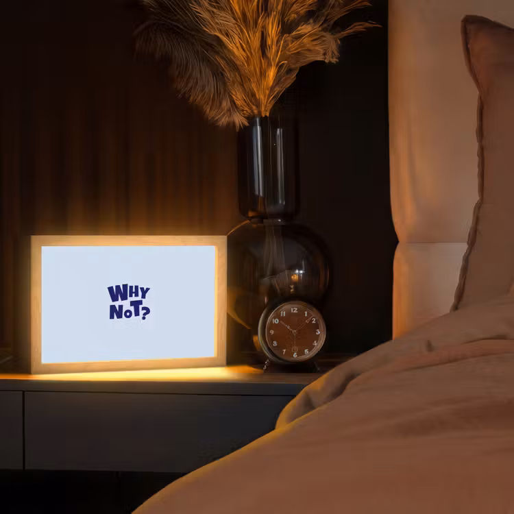 Why not - Blauw - Licht blauw - Quote Light Box met kabel (Tafellamp) klein -sfeer1