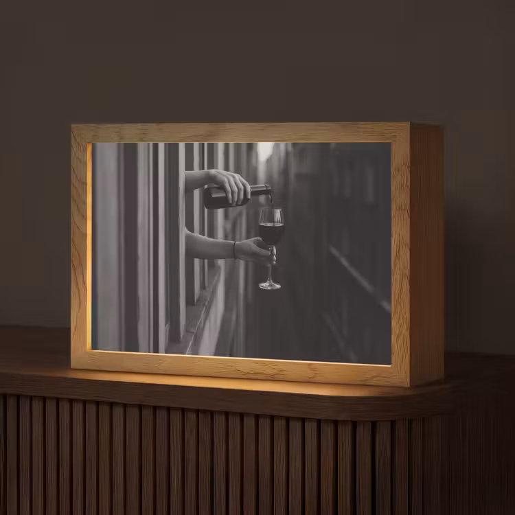 Wijnfles - Glas - Handen - Raam Light Box met kabel (Tafellamp) klein -z3d_website