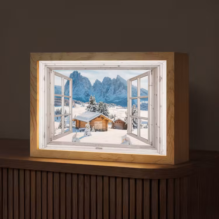 Winterlandschap - Huisje - Bergen - Uitzicht - Doorkijk - Natuur Light Box met kabel (Tafellamp) klein -z3d_website