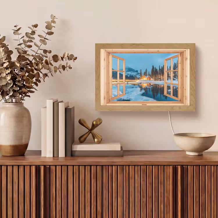 Winterlandschap - Natuur - Huis - Bergen - Doorkijk - Raam Light Box met kabel (Tafellamp) klein -sfeer2