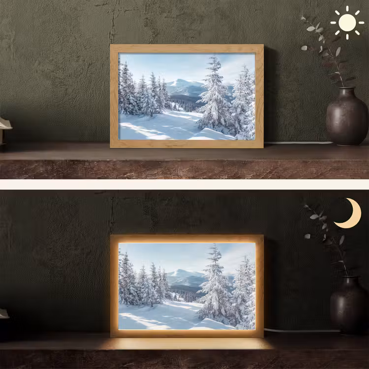 Winterlandschap - Natuur - Berg - Bomen - Sneeuw Light Box met kabel (Tafellamp) klein -sfeer3