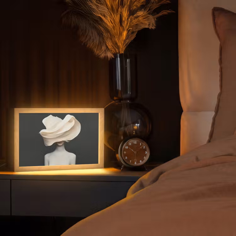 Vrouw - Beige - hoed Light Box met kabel (Tafellamp) klein -sfeer1