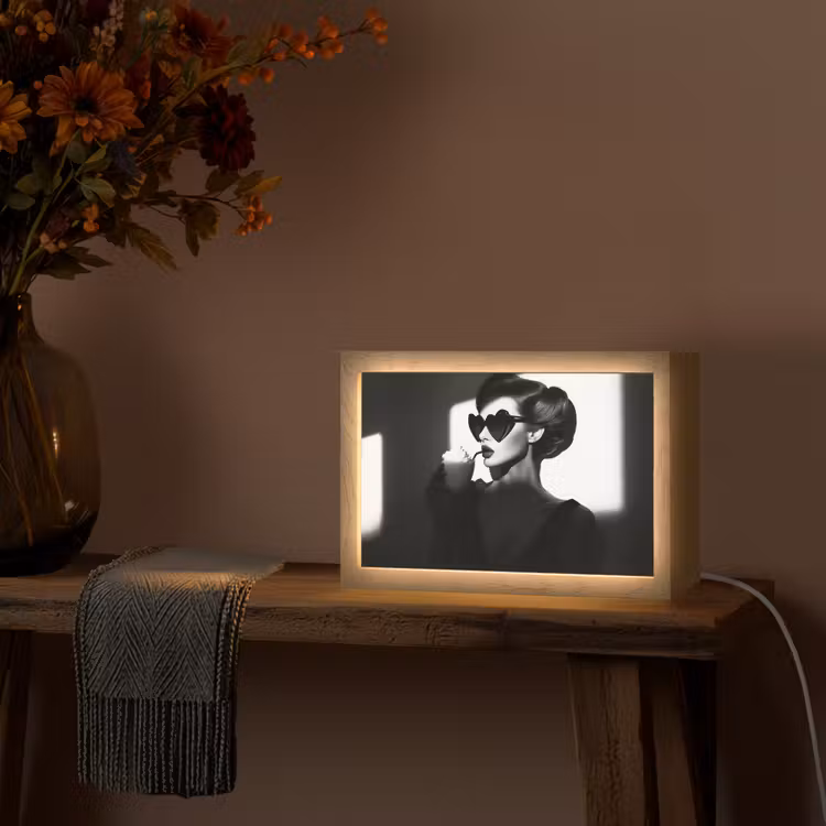 Vrouw - Zwart - Hart Light Box met kabel (Tafellamp) klein -sfeer4