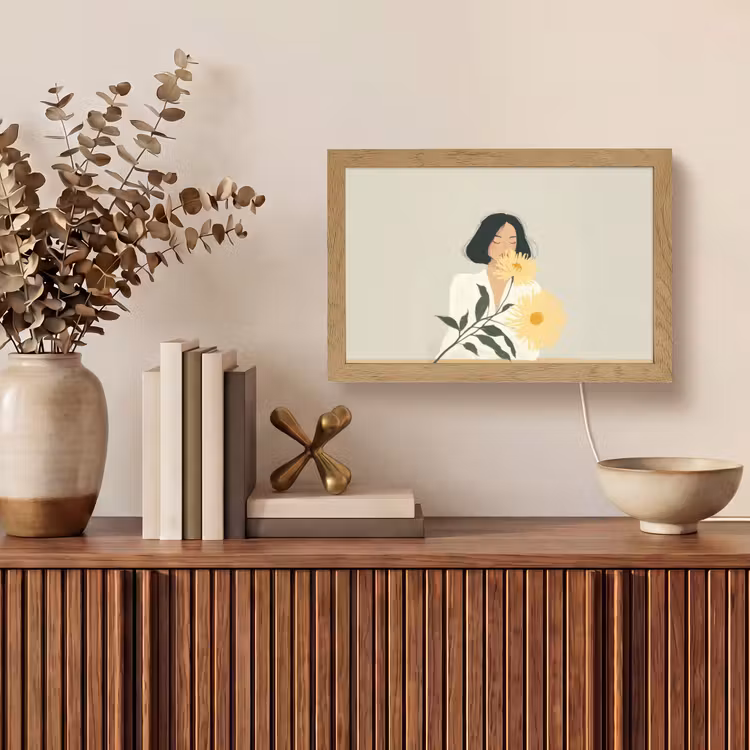 Vrouw - Bloem - Geel - Minimalistisch Light Box met kabel (Tafellamp) klein -sfeer2